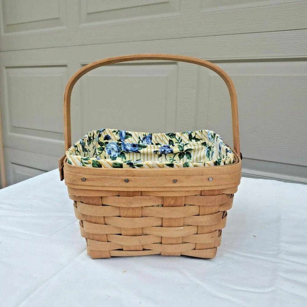 Longaberger Berry Basket Vintage swinging handle